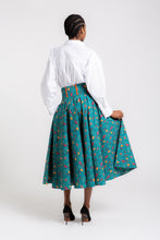 Laden Sie das Bild in den Galerie-Viewer, MAYA  Printed Cotton Midi Skirt
